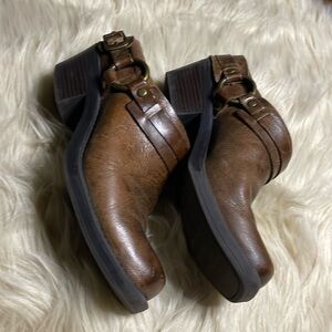Cabela’s Slip on Mules